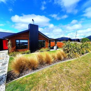 Hawea Heaven: Superking beds + Hot Tub + Mountain - 4