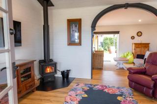 Couples Escape | Outdoor Bath | Close to Beach - KK00139 - Kaikoura - 1