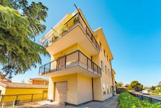 Appartamento vicino al mare con parcheggio - 9
