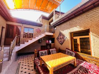 Guesthouse Anora 2, Three minutes walk from Registan Square, The very Center of Samarkand - 7