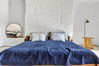 Cave Tallinn Unique Industrial Studio by the Sea - 3