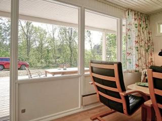 Bright Retreat by the Beach - 2