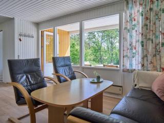 Bright Retreat by the Beach - 3