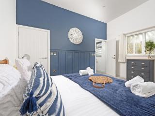 Little Dunley Cottages - Apple Lodge - 2