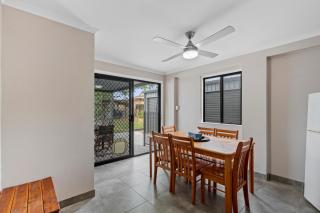 Rainbow Retreat - Stunning Moreton Bay Views - Dunwich - 7