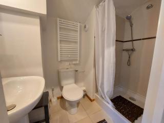 Appartement spacieux proche des pistes avec balcon et parking - 2