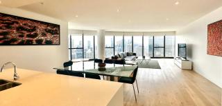 Prima Tower - Sub-Penthouse Apartment next to Casino and MCEC with Incredible Views - 1
