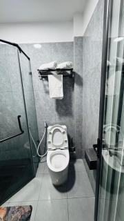 Modern Luxury 1BR in Kilimani WIFI,Netflix,free packing - 6