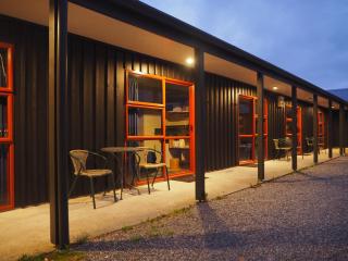 Glowworm Lodge - 4