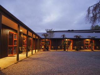 Glowworm Lodge - 9