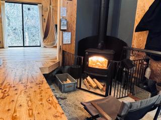 SNUG CAMP HOUSE - 8