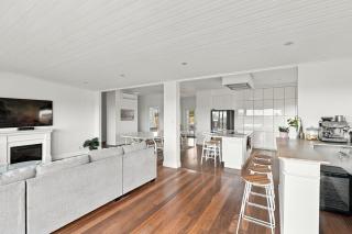 The Ultimate Oceanfront Entertainer - 5