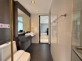 Spacious Suite by the Beach - Rooftop pool - 1Gbps - 8