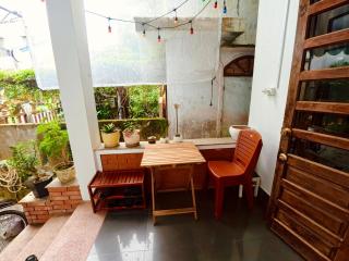 Phòng nhỏ hạng tiết kiệm - Homestay Q - 1