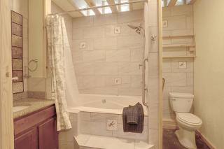 Peaceful Farm Stay in Alton w/ Private Patio - 1