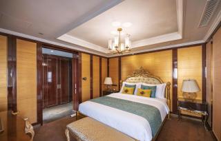 The St Regis Shanghai Jingan - 9