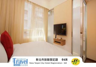 Golden Hotel - 1