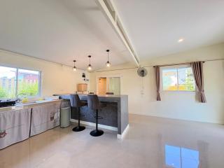 Sleek 1BR Spacious Home with terrace in a Quiet & Central Location - 7