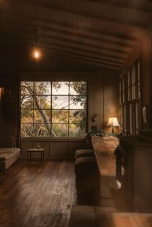 Off-grid cabin, Lake views, Deep bath and Fireplace - 5