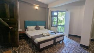 Hotel Sakura Mountain view Near Darjeeling Toy Train Station - 4
