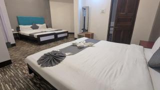 Hotel Sakura Mountain view Near Darjeeling Toy Train Station - 2