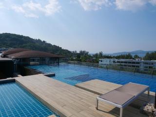 Spacious 1an1 BR Pool View Suite - Rooftop Pool - D - 6