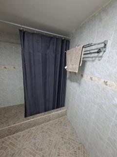 U#3 Centrally-located and spacious room - 7