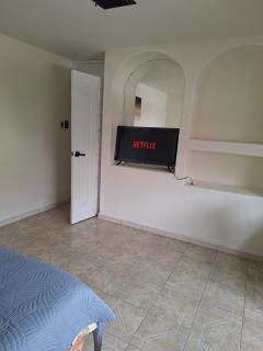 U#3 Centrally-located and spacious room - 1