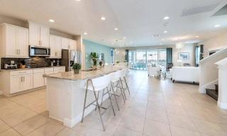 Encore Resort 11 Bedroom Home with Pool 2117 - 2