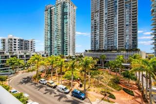 Ariel's Southport VIEW - 6