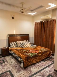 Prime And Peaceful Exquisite Furnished Family Home - 2
