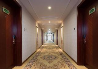 Vienna Hotel Tongliao Ke'erqin - 1