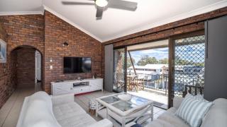 Bay Breeze Escape - 9