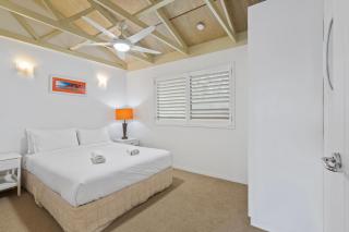 BEACHBREAK - 100m to beach - sleeps 6 - Point Lookout - 2