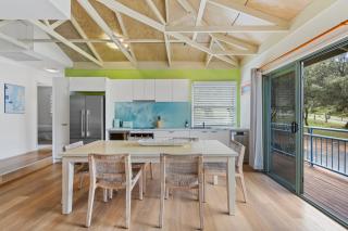 BEACHBREAK - 100m to beach - sleeps 6 - Point Lookout - 9