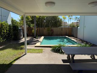 Oasis Apartments Townsville - 5