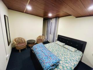 12 Degree Restaurant & Stay By StayApart - 2