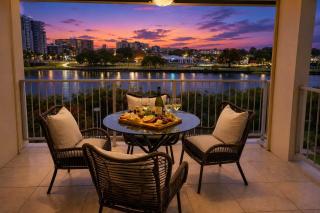 Townsville CBD River View Apartment with Pool and Parking - 9