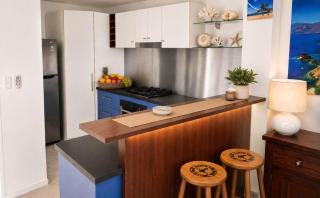 Townsville CBD River View Apartment with Pool and Parking - 4