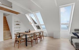 Charming Holiday Apartment With Sea View - 3