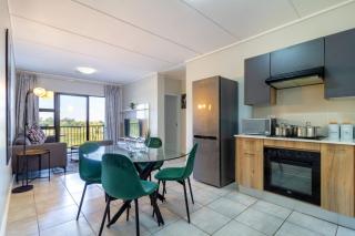 #Alimamaspaces The Cozy Escape 2BR Boksburg Stay Near OR Tambo - 7