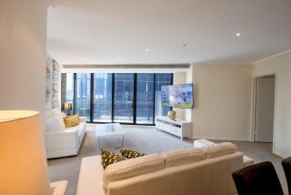 Exclusive Retreat - 7-Bedrooms, 2 Balconies Opposite Casino & MCEC - 8