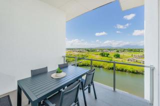 CBD Balcony Stadium & V8 Views & 2 Car Parks - 9