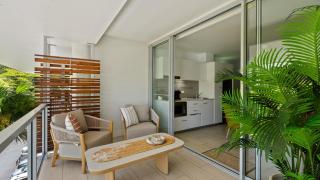 Palm Cove Ocean View Apartment with Resort Pool and Gym 1404 Drift - 8
