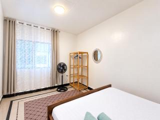 1BDM Aptmt Free Wifi,TV, NETFLIX,FRIDGE,KITCHEN-busy area - 1