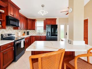Renovated Ocean-View Condo with Pool at San Pedro - 2