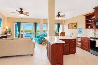 Renovated Ocean-View Condo with Pool at San Pedro - 5