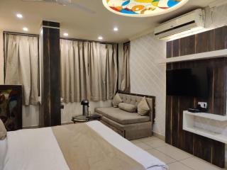 Abhilashaa Hotel - 4