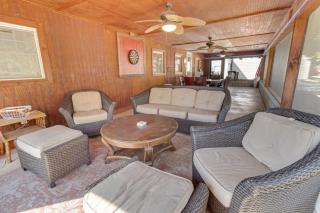 The Perfect Porch Retreat - 1