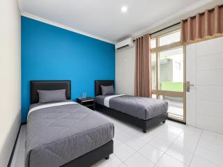YUTAKA INN Pahlawan Pasar Turi Surabaya - 9